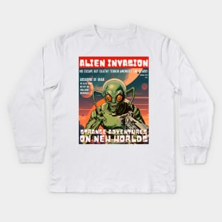 Alien Invasion Vintage sci fi comic book cover Kids Long Sleeve T-Shirt